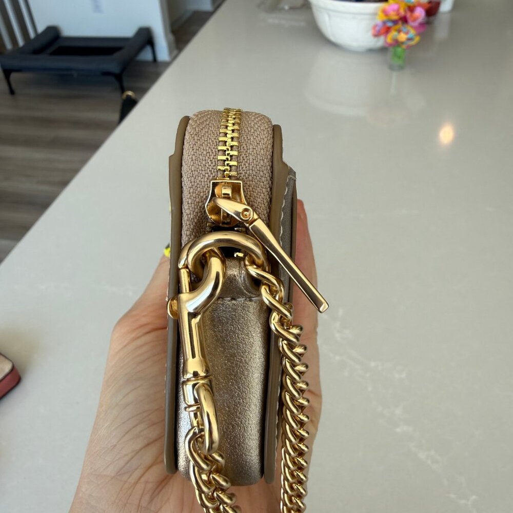 Coach Zip Card Case Gold nwot - Picture 3 of 12